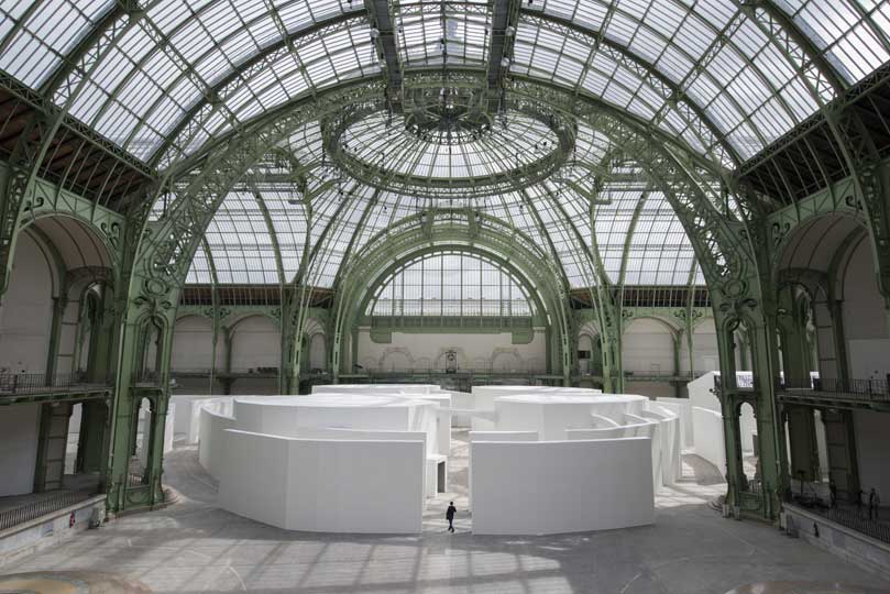 Review: Ilya and Emilia Kabakov, ‘The Strange City’ (Monumenta 2014)