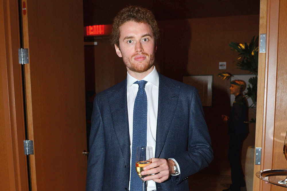 The art dealer who scammed his way to the top