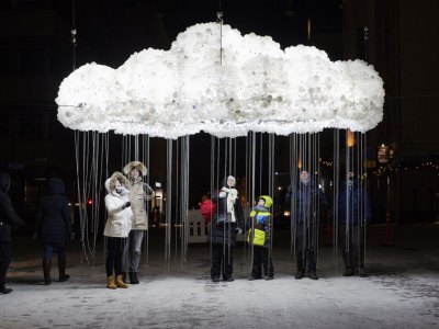 CLOUD, by Caitlind r.c. Brown & Wayne Garrett at the crossing between Annankatu and Kalevankatu. Part of Lux Helsinki. Photo: Lauri Rotko