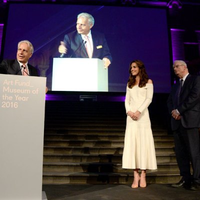 Martin Roth, director of the Victorian and Albert Museum, accepts the Art Fund's Museum of the Year Award 2016 from the Duchess of Cambridge, during a ceremony at the Natural History Museum, London.