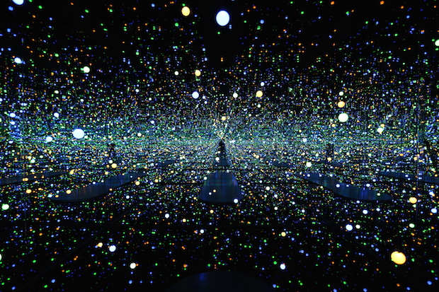 Infinity Mirrored Room - Gleaming Lights of the Souls, (2008), Yayoi Kusama.