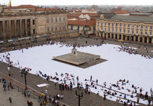 Sumando Ausencias by Doris Salcedo in the Plaza de Bolívar. Photo: © Oscar Monsalve; © Doris Salcedo