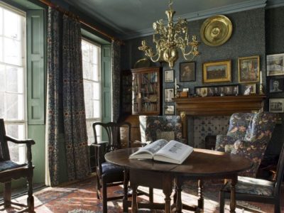 Dining room of Emery Walker's House in 2017. Courtesy The Emery Walker Trust