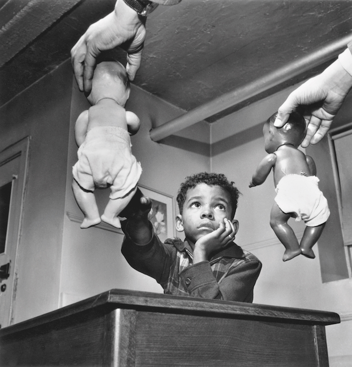 Untitled, Harlem, New York (1947), Gordon Parks. Jenkins Johnson Gallery. Courtesy and © The Gordon Parks Foundation