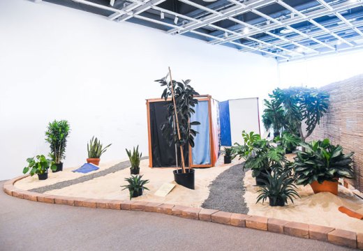 Tropicália (1966–67), Hélio Oiticica: installation view at the Whitney Museum of Art, New York, 2017. Collection of César and Claudio Oiticica. Photo: Matt Casarella