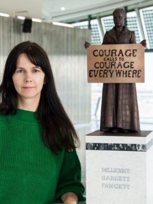 Gillian Wearing with a model of suffragist leader Millicent Fawcett, Photo: Caroline Teo/GLA/PA