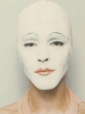 Renais sense (White Mask) (detail; 1974/2014), Ulay.