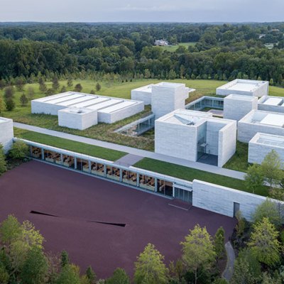 Aerial view of the Pavilions and Michael Heizer’s Compression Line (1968/2016).