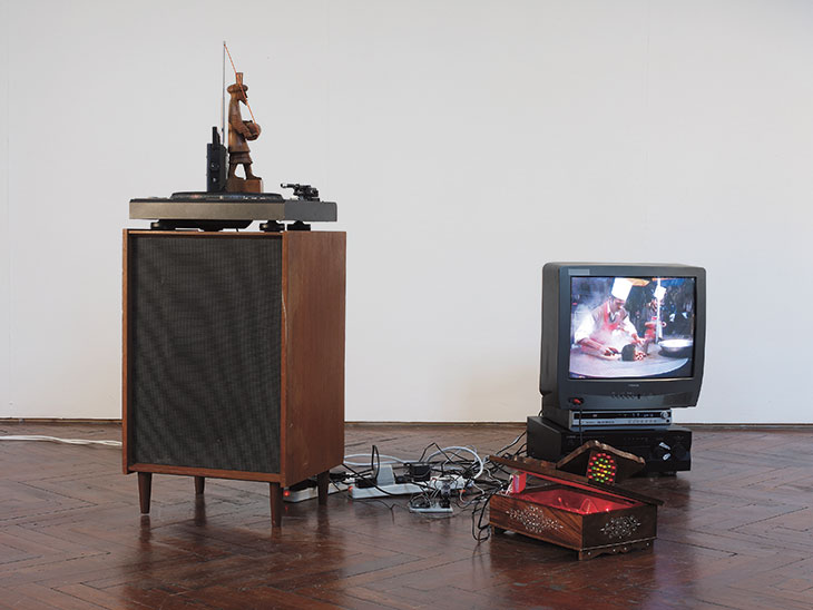 Taka Tak (2008), Haroon Mirza.