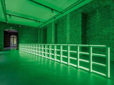 untitled (to you, Heiner, with admiration and affection) (1973), Dan Flavin. Installation view of ‘Königsklasse’, Herrenchiemsee Palace, Munich, 2019.