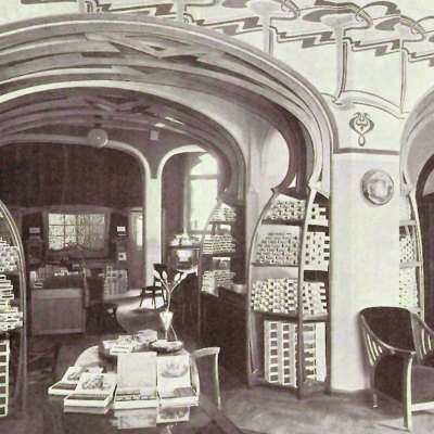 Photograph of the saleroom of the Continental Havana Company in Berlin, designed by Henry van de Velde in 1899, and published in Innen-Dekoration, October 1899.