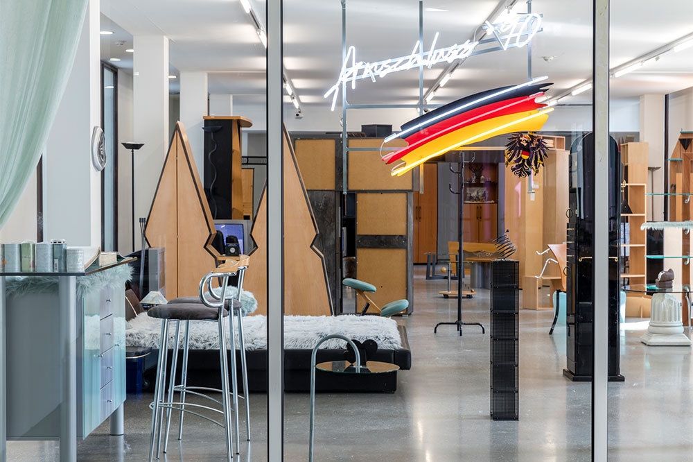Fascism and furniture – the dystopian spaces of Henrike Naumann