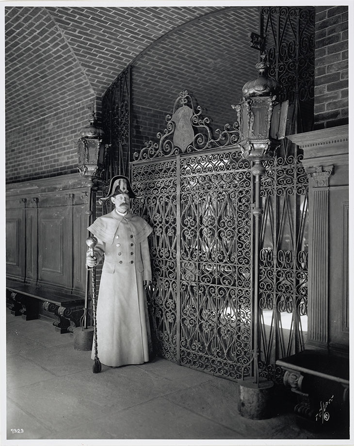 Teobaldo Travi in the North Cloister, Fenway Court (1904), Thomas E. Marr and Son. Isabella Stewart Gardner Museum, Boston