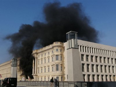 Smoke at the site of the Humboldt Forum construction site on the morning of 8 April 2020