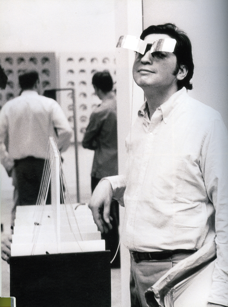 Julio Le Parc at the XXXIII Venice Biennale, 1966.