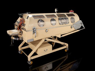 The Smith-Clarke Senior ‘iron lung’ from 1953, exhibited in the medicine galleries at the Science Museum, London.