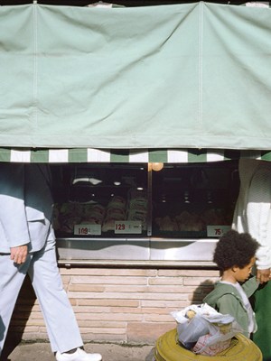 From Transparencies: Small Camera Works 1971–1979 by Stephen Shore (MACK).