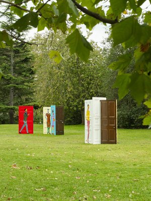Five Conversations (2019), Lubaina Himid. Hollybush Gardens at Frieze Sculpture 2020.