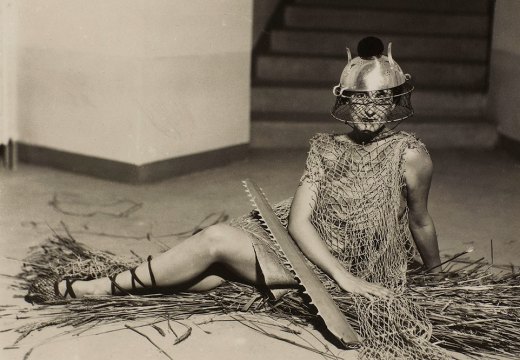 Bal au château des Noailles (c. 1929), Man Ray. Photo: © Centre Pompidou, MNAM-CCI, dist. Rmn-Grand Palais/Guy Carrard; © Man Ray 2015 Trust/Adagp, Paris 2020