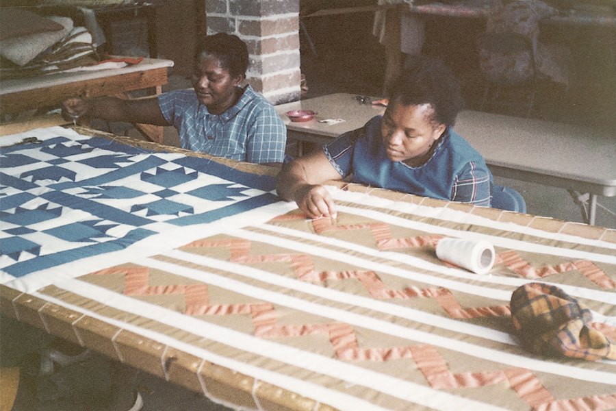 Leola Pettway and Qunnie Pettway working at the Freedom Quilting Bee in 1972.