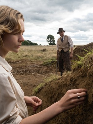 Carey Mulligan as Edith Pretty in ‘The Dig’. Courtesy Larry Horricks/Netflix