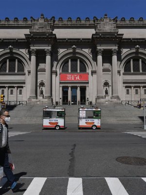 The Met Museum is considering a policy change that would mirror the AAMD’s temporary relaxation of guidelines, allowing it to use deaccessioning funds for collection care.