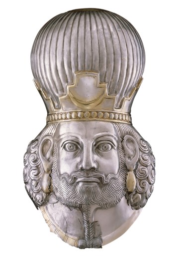 Head of a king (c. 4th century), Sasanian. Metropolitan Museum of Art, New York