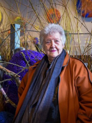 Sheila Hicks at an exhibition of her work at the Chaumont-sur-Loire castle in 2017.