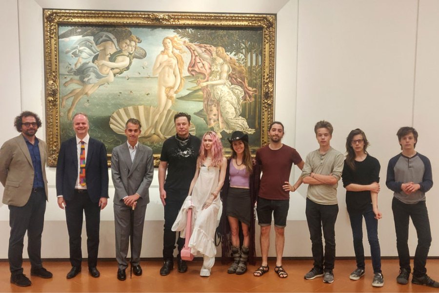 Elon-gated Venus: Elon Musk and Grimes visiting the Uffizi