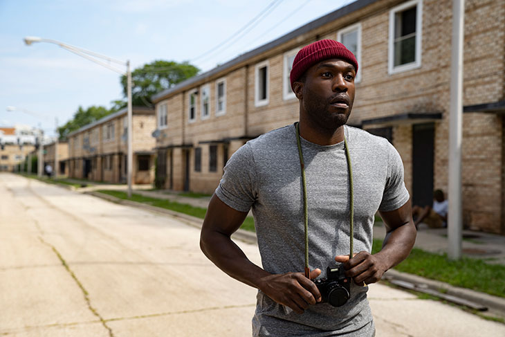 Yahya Abdul-Mateen II as Anthony McCoy in Candyman (2021; dir. Nia DaCosta).