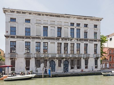 The dilapidated facade of Palazzo Priuli Manfrin, Venice, photographed in 2015.