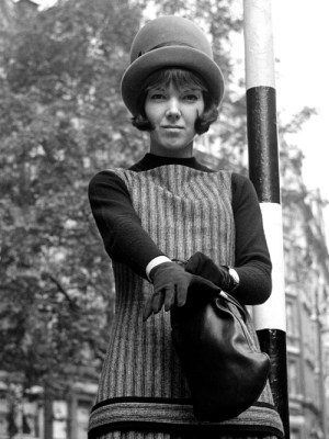 After a fashion – Mary Quant on the Brompton Road, Knightsbridge, in October 1960. Photo: Cyril Maitland/Mirrorpix/Getty Images