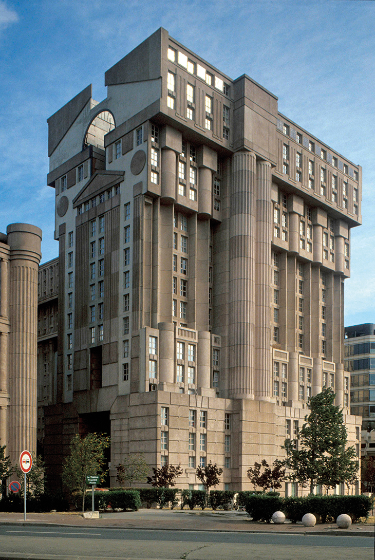 Les Espaces d’Abraxas in Marne-La-Vallée, near Paris, designed by Ricardo Bofill (b. 1939) and completed in 1982. 