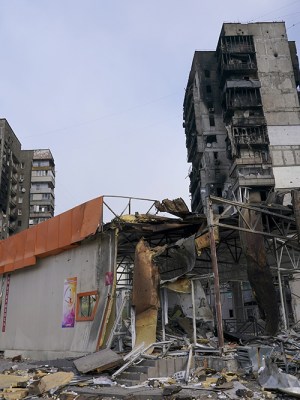 destroyed buildings in Mariupol city