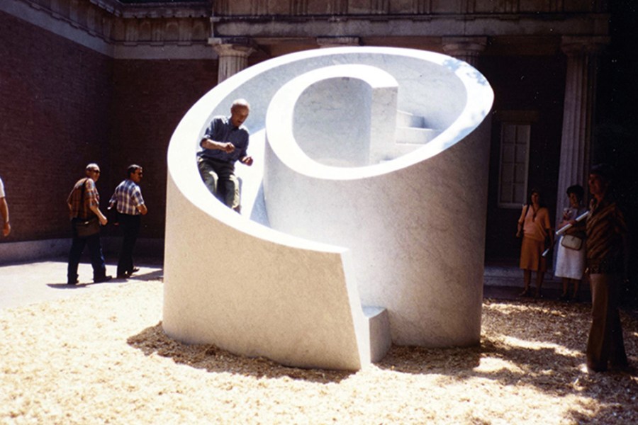 Isamu Noguchi sculpture