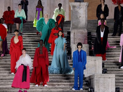 Valentino haute couture fall/winter 22/23 fashion show on 8 July, 2022 on the Spanish Steps in Rome. Photo: Franco Origlia/Getty Images