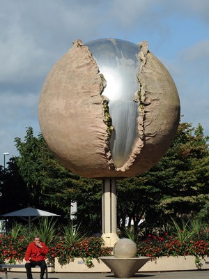 Cosmic Cycle (Rising Universe) in the centre of Horsham, West Sussex, commissioned to mark the bicentenary of the birth of Percy Bysshe Shelley and removed in 2016.