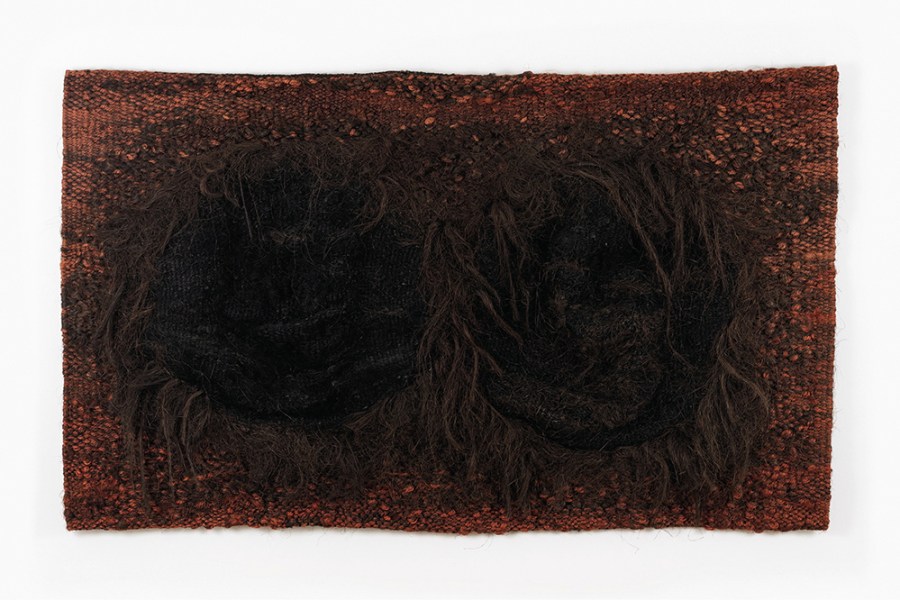 Relief avec deux collines (1972), Magdalena Abakanowicz. Sotheby’s London, £52,500