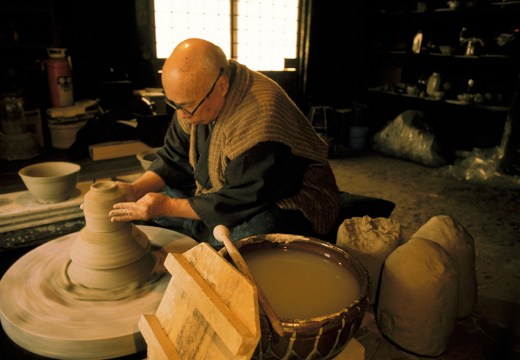 Shoji Hamada at work in 2008