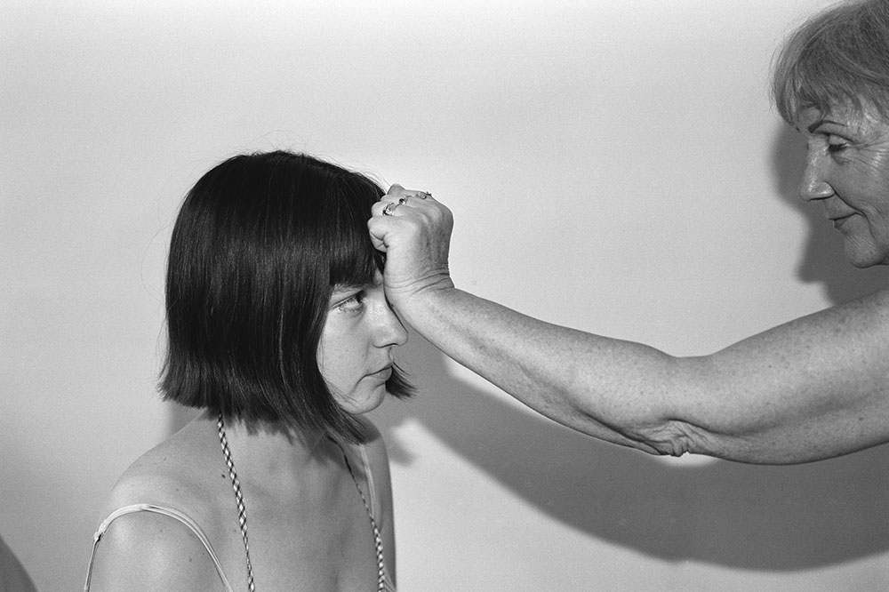 The unheimlich manoeuvres of Joanna Pietrowska