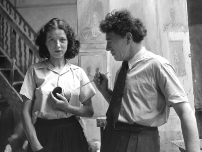 Annette and Alberto Giacometti in the studio (1951), Alexander Liberman. Image: © Archives Fondation Giacometti