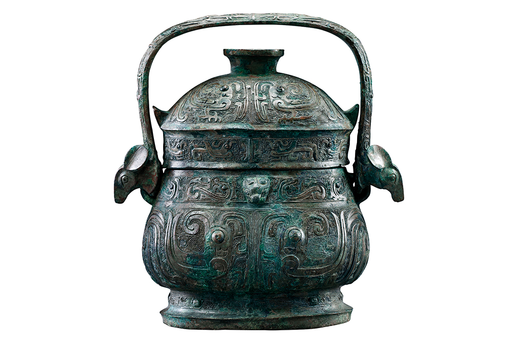 Chinese bronzes show their metal on the market