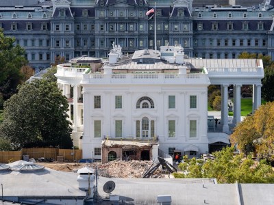 Trump demolishes East Wing of White House